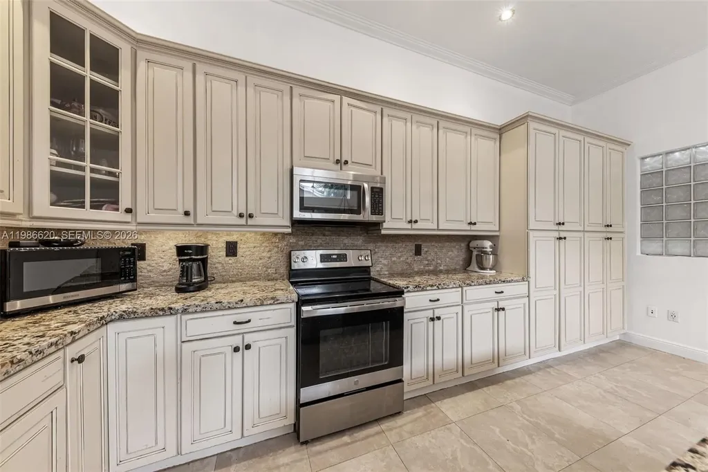 1104 Redwood Street Hollywood FL 33019