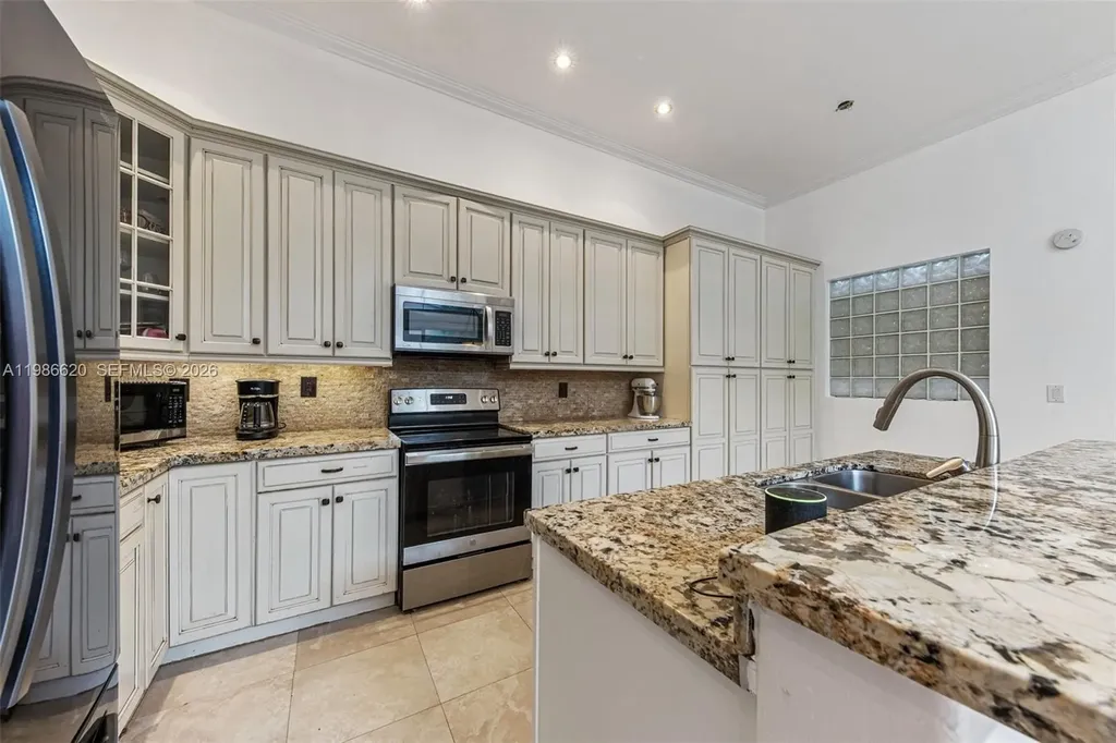 1104 Redwood Street Hollywood FL 33019
