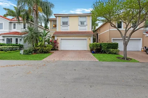 1104 Redwood Street Hollywood FL 33019