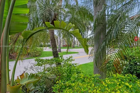 1104 Redwood Street Hollywood FL 33019
