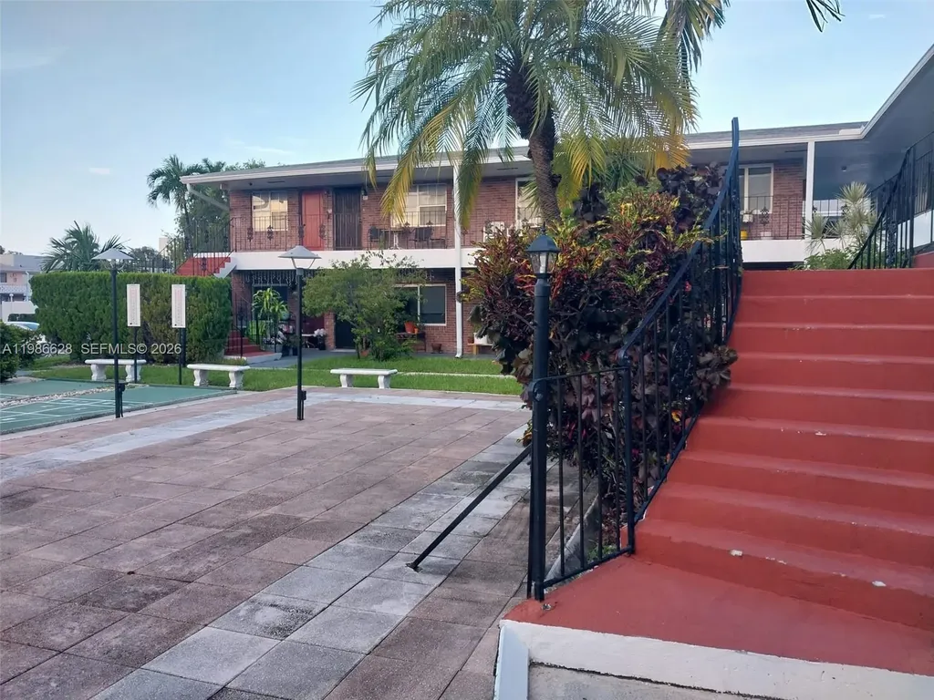 1050 Atlantic Shores Boulevard Hallandale Beach FL 33009