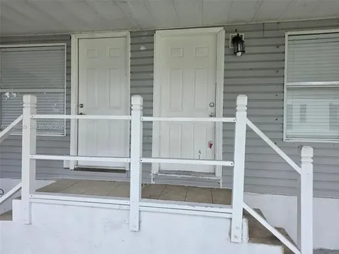 19800 SW 180 Th Ave Lot 588 Miami FL 33187