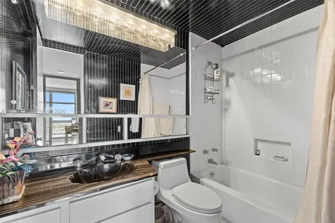 5055 Collins Avenue Miami Beach FL 33140
