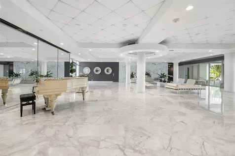5055 Collins Avenue Miami Beach FL 33140