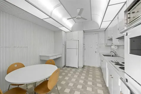 5055 Collins Avenue Miami Beach FL 33140