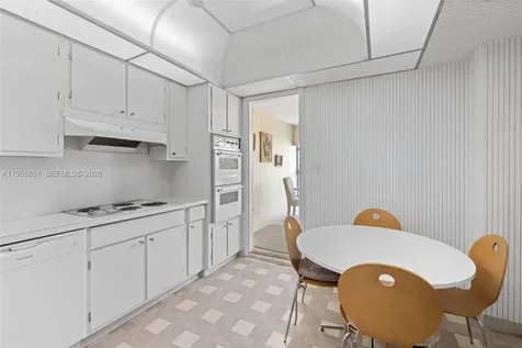 5055 Collins Avenue Miami Beach FL 33140