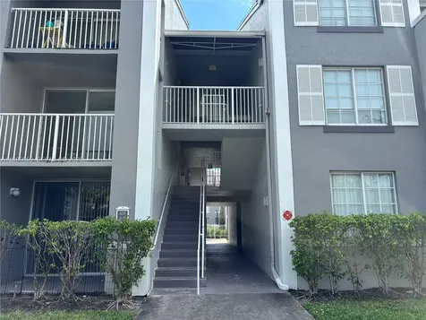 655 SW 111th Way Pembroke Pines FL 33025