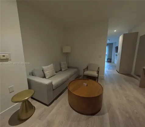 239 SW 9th Street Miami FL 33130
