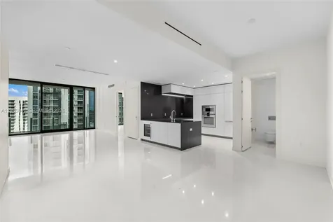 300 Biscayne Boulevard Way Miami FL 33131