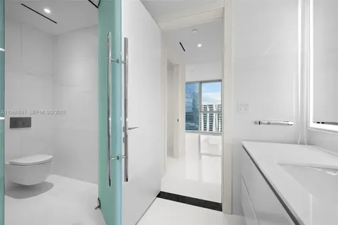 300 Biscayne Boulevard Way Miami FL 33131