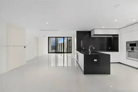 300 Biscayne Boulevard Way Miami FL 33131
