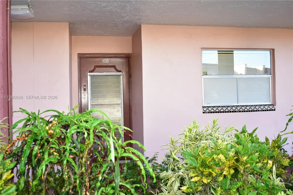 9561 Sunrise Lakes Boulevard Sunrise FL 33322