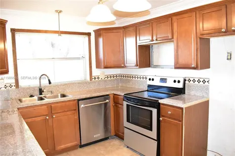 9561 Sunrise Lakes Boulevard Sunrise FL 33322