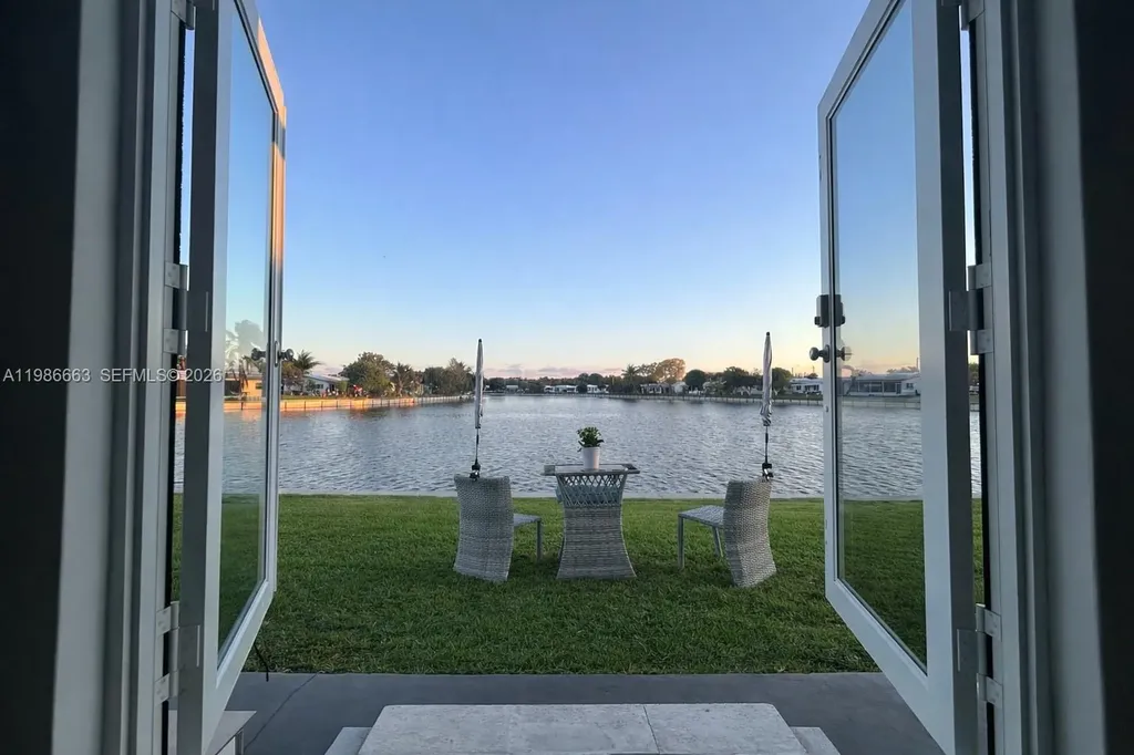 8312 NW 59th Street Tamarac FL 33321