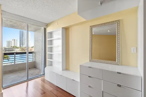 19101 NE 36th Court Aventura FL 33180