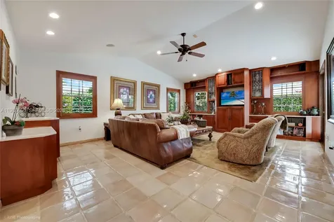 10422 SW 121st Street Miami FL 33176