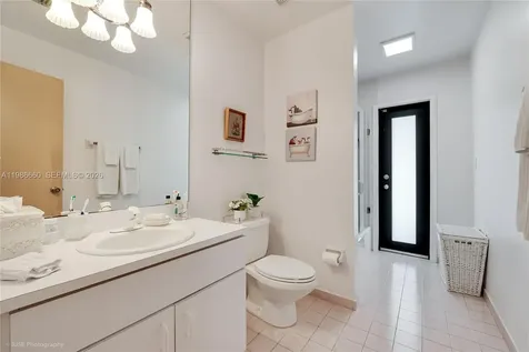 10422 SW 121st Street Miami FL 33176