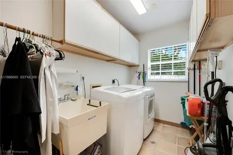 10422 SW 121st Street Miami FL 33176