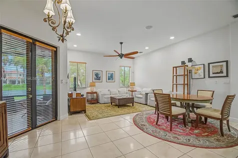 19528 SW 79th Place Cutler Bay FL 33157