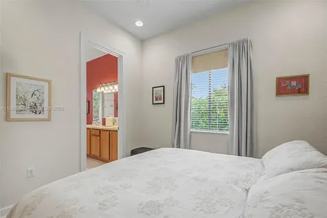 19528 SW 79th Place Cutler Bay FL 33157