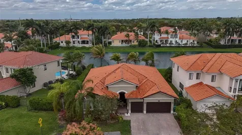 19528 SW 79th Place Cutler Bay FL 33157