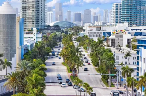 465 Ocean Drive Miami Beach FL 33139