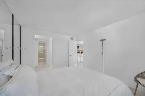 465 Ocean Drive Miami Beach FL 33139