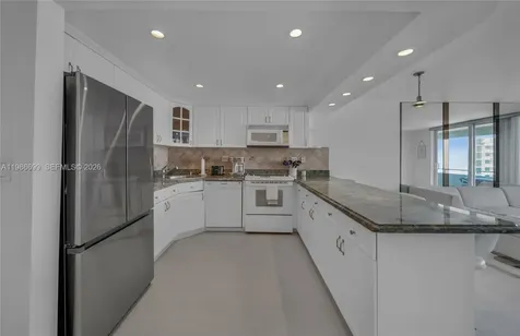 465 Ocean Drive Miami Beach FL 33139