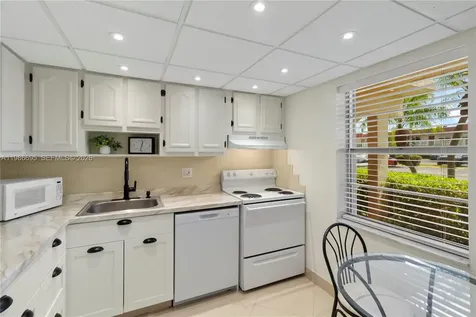 3 Abbey Lane Delray Beach FL 33446