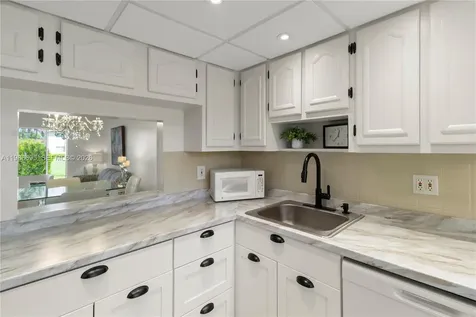 3 Abbey Lane Delray Beach FL 33446