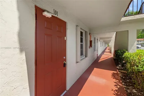 3 Abbey Lane Delray Beach FL 33446