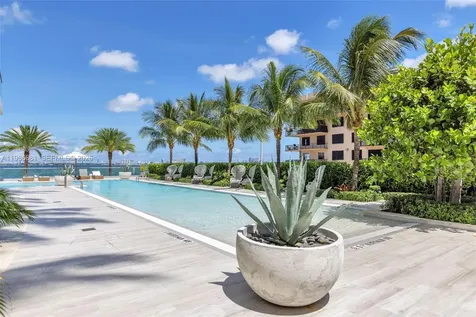 2900 NE 7th Avenue Miami FL 33137
