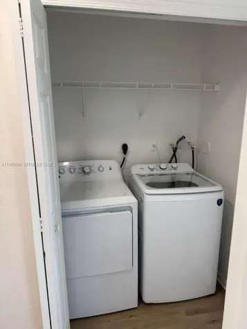 2470 SE 15th Place Homestead FL 33035