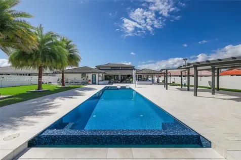 13801 SW 34th Street Miami FL 33175