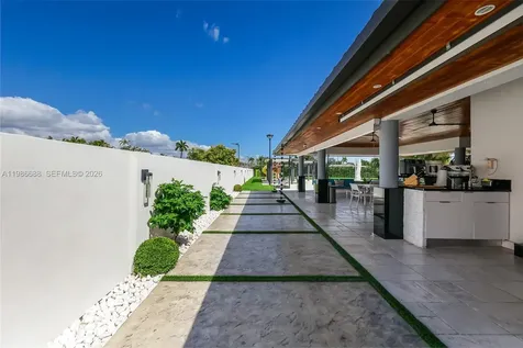 13801 SW 34th Street Miami FL 33175