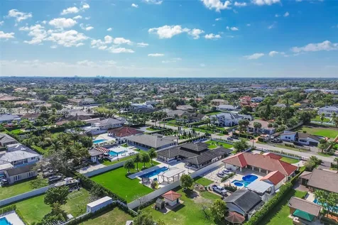 13801 SW 34th Street Miami FL 33175