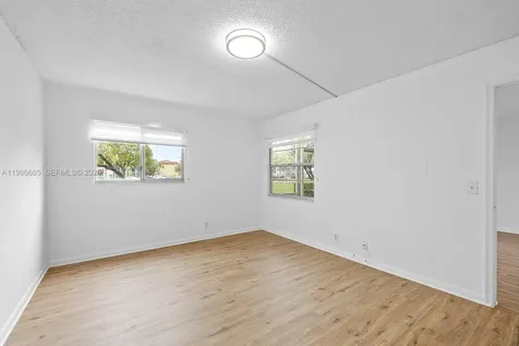 1401 SW 128th Terrace Pembroke Pines FL 33027