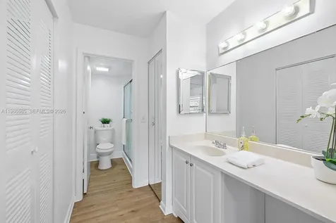 1401 SW 128th Terrace Pembroke Pines FL 33027