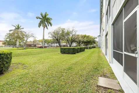 1401 SW 128th Terrace Pembroke Pines FL 33027