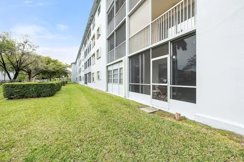 1401 SW 128th Terrace Pembroke Pines FL 33027