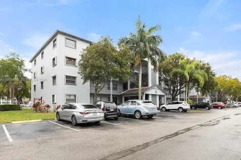 1401 SW 128th Terrace Pembroke Pines FL 33027