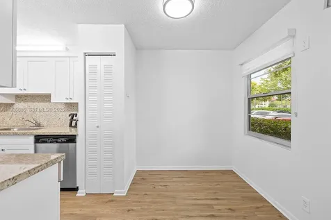 1401 SW 128th Terrace Pembroke Pines FL 33027