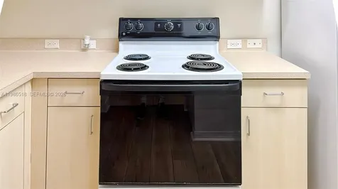 677 SW 111th Avenue Pembroke Pines FL 33025