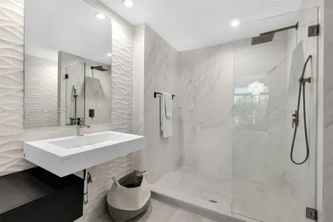 2001 Meridian Avenue Miami Beach FL 33139