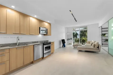 2001 Meridian Avenue Miami Beach FL 33139