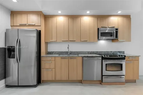 2001 Meridian Avenue Miami Beach FL 33139