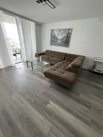 18071 Biscayne Boulevard Aventura FL 33160