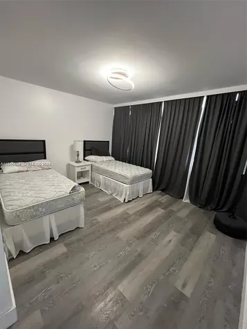 18071 Biscayne Boulevard Aventura FL 33160