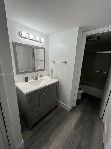 18071 Biscayne Boulevard Aventura FL 33160