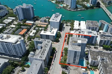 1345 Lincoln Road Miami Beach FL 33139